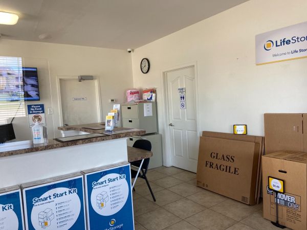 Extra Space Storage - 3348 - Round Rock - 1515 N A W Grimes Blvd - 1515 North A W Grimes Boulevard