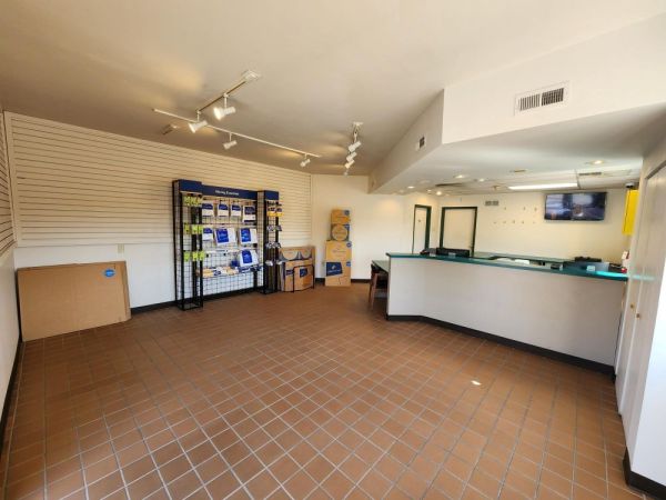 Extra Space Storage - 3364 - Brentwood - Manchester Road - 8524 Manchester Road