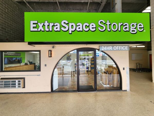 Extra Space Storage - 3367 - Wayne - Willowbrook Boulevard - 77 Willowbrook Boulevard
