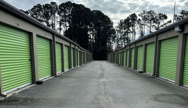 Extra Space Storage - 3400 - Bluffton - Sheridan Park Circle - 19 Sheridan Park Circle