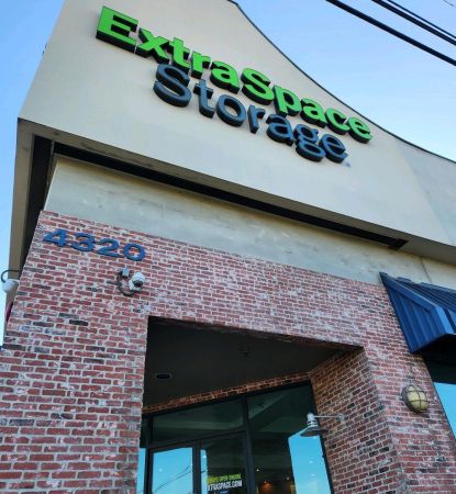 Extra Space Storage - 3424 - Torrance - 190th St - 4320 West 190th Street