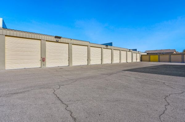 Extra Space Storage - 3487 - Las Vegas - 6590 W Warm Springs Rd - 6590 West Warm Springs Road