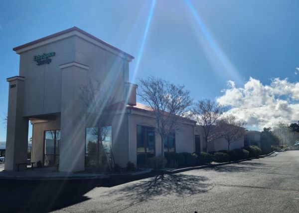 Extra Space Storage - 3561 - Palmdale - Palmdale Blvd - 380 West Palmdale Boulevard
