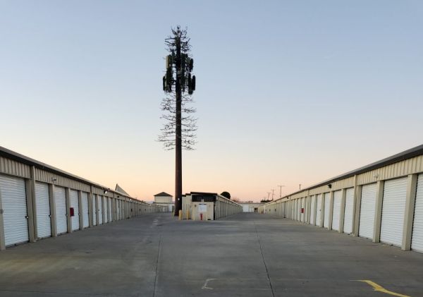 Extra Space Storage - 3562 - Lancaster - Avenue J - 2103 WEST AVENUE J