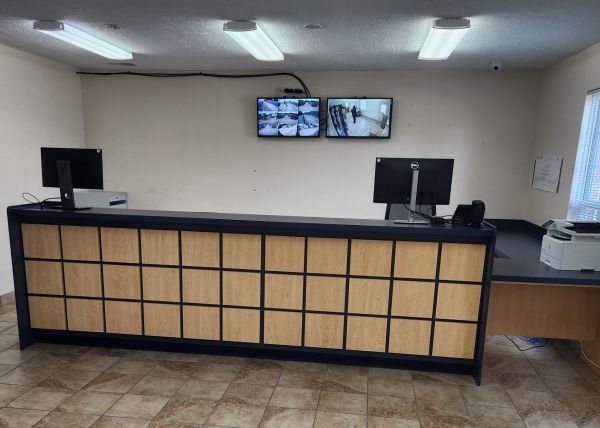 Extra Space Storage - 3575 - Columbus - Henderson Rd - 851 West Henderson Road