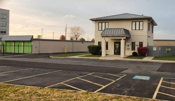 Extra Space Storage - 3578 - Columbus - Broad St - 6460 East Broad Street