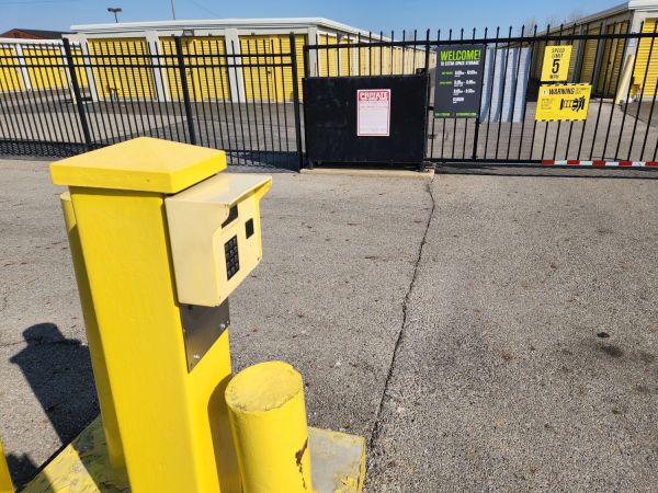 Extra Space Storage - 3645 - Columbus - 5660 Broad St - 5660 West Broad Street