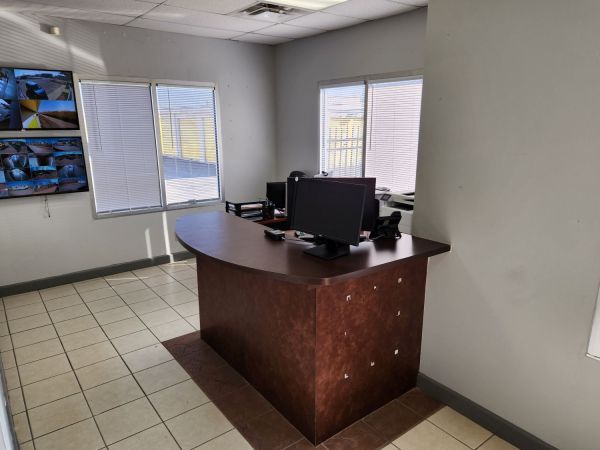 Extra Space Storage - 3645 - Columbus - 5660 Broad St - 5660 West Broad Street