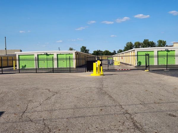 Extra Space Storage - 3645 - Columbus - 5660 Broad St - 5660 West Broad Street