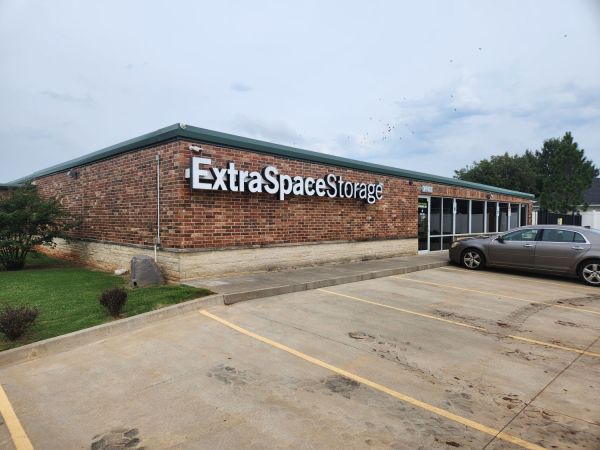 Extra Space Storage - 3647 - Edmond - Pennsylvania Ave - 15505 North Pennsylvania Avenue