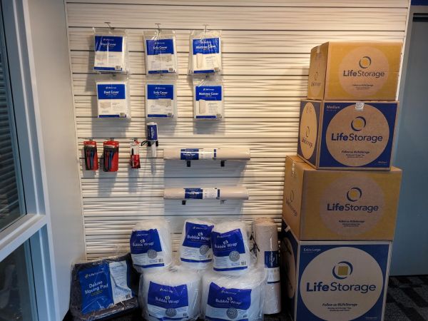 Extra Space Storage - 3668 - Savannah - Victory Dr - 2201 East Victory Drive