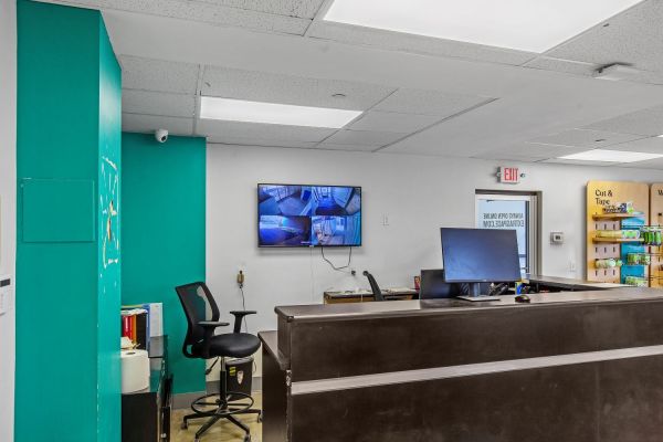 Extra Space Storage - 3762 - White Plains - Holland Ave - 1 Holland Avenue