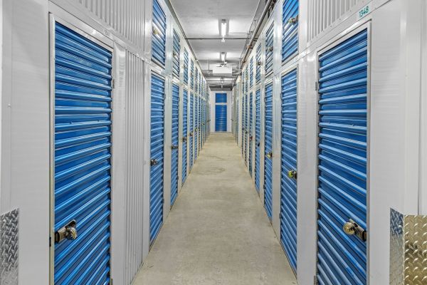 Extra Space Storage - 3762 - White Plains - Holland Ave - 1 Holland Avenue