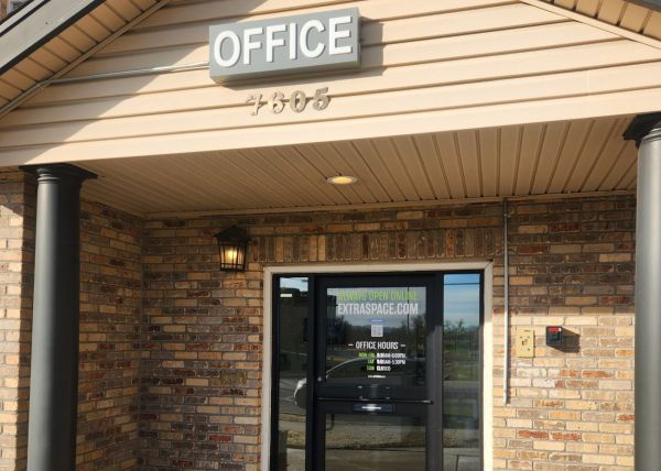 Extra Space Storage - 3769 - Lakewood - Arizona Ave. - 7605 West Arizona Avenue