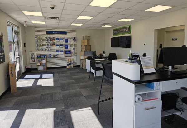 Extra Space Storage - 3827 - Inver Grove Heights - 50th St - 2500 50th Street East