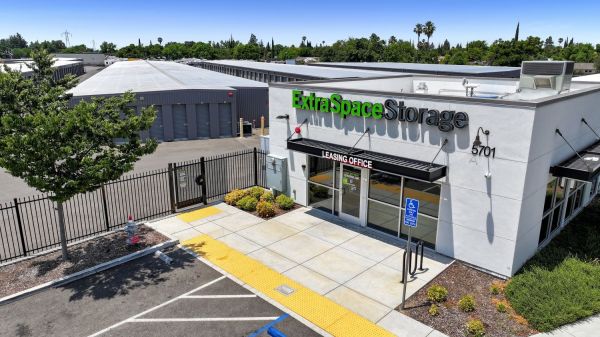 Extra Space Storage - 3829 - Sacramento - Mack Rd - 5701 Mack Road