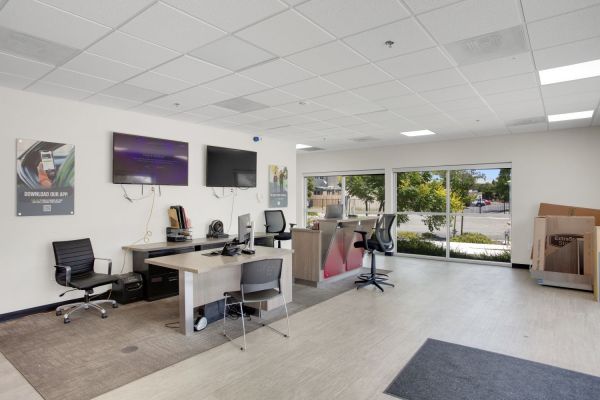 Extra Space Storage - 3829 - Sacramento - Mack Rd - 5701 Mack Road