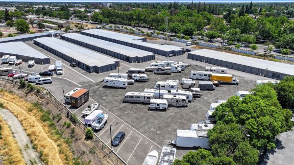 Extra Space Storage - 3829 - Sacramento - Mack Rd - 5701 Mack Road