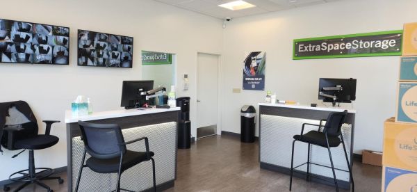 Extra Space Storage - 3857 - Brooklyn - Newport St - 252 Newport Street