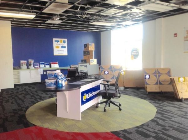 Extra Space Storage - 4111 - Orlando - Old Cheney Hwy - 14916 Old Cheney Highway