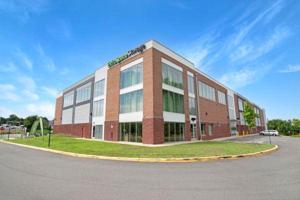 Extra Space Storage - 4133 - Centreville - Fort Dr - 5890 Fort Drive