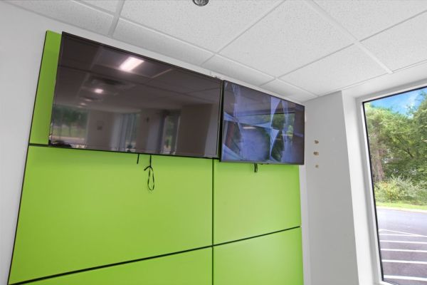 Extra Space Storage - 4133 - Centreville - Fort Dr - 5890 Fort Drive
