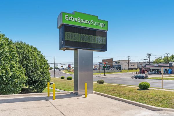 Extra Space Storage - 2019 - Killeen - Young Dr - 1001 South W S Young Drive
