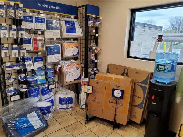 Extra Space Storage - 3003 - East Greenwich - Frenchtown Rd - 500 Frenchtown Road