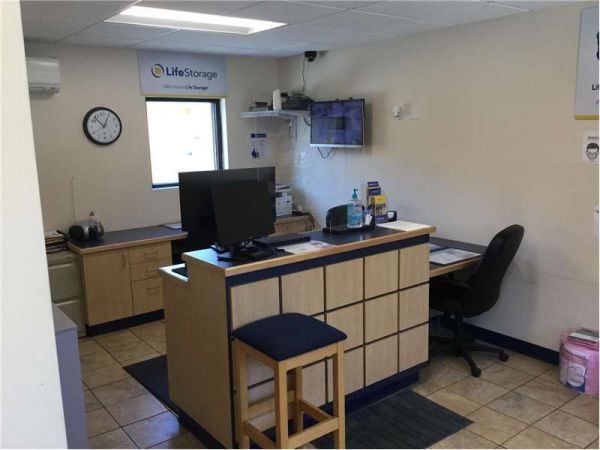Extra Space Storage - 3003 - East Greenwich - Frenchtown Rd - 500 Frenchtown Road