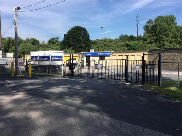 Extra Space Storage - 3003 - East Greenwich - Frenchtown Rd - 500 Frenchtown Road