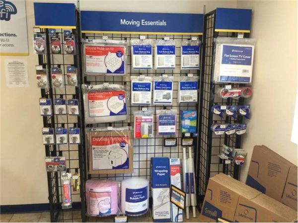 Extra Space Storage - 3003 - East Greenwich - Frenchtown Rd - 500 Frenchtown Road