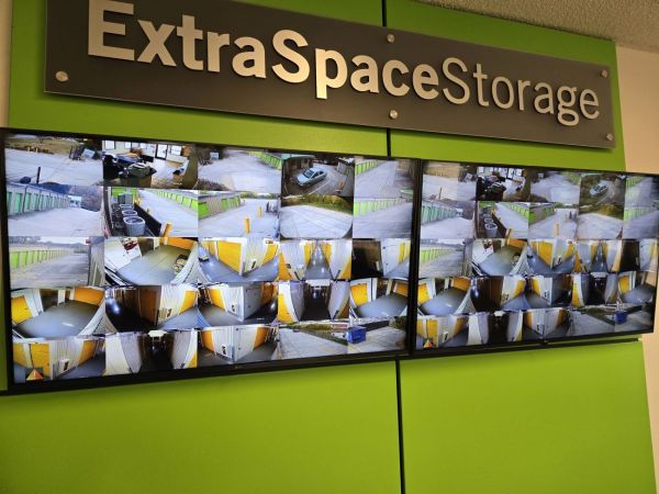 Extra Space Storage - 3021 - Raleigh - Wilmington St - 2401 South Wilmington Street