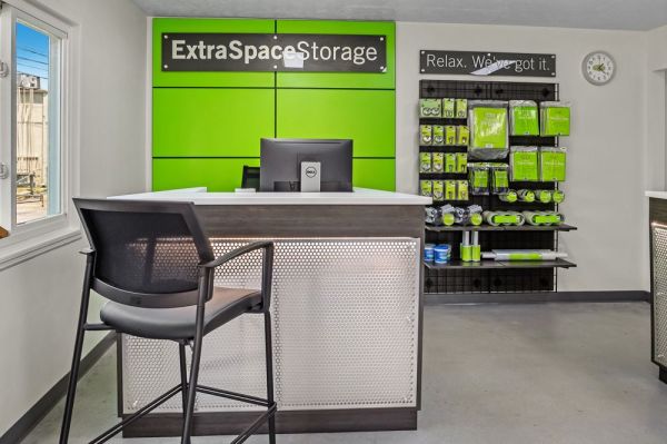 Extra Space Storage - 3030 - Riverdale - Highway 85 - 7604 Georgia 85