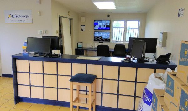 Extra Space Storage - 3043 - Suffield - South Street - 1395 South Street