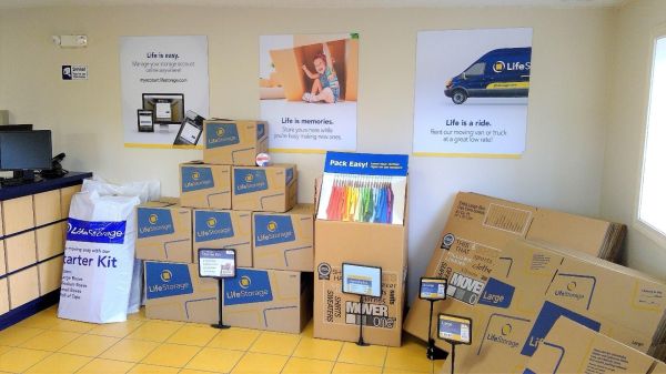 Extra Space Storage - 3043 - Suffield - South Street - 1395 South Street