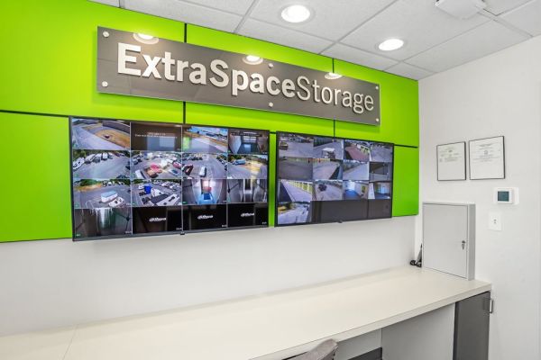 Extra Space Storage - 3059 - Mechanicsburg - Salem Church Road - 191 Salem Church Road