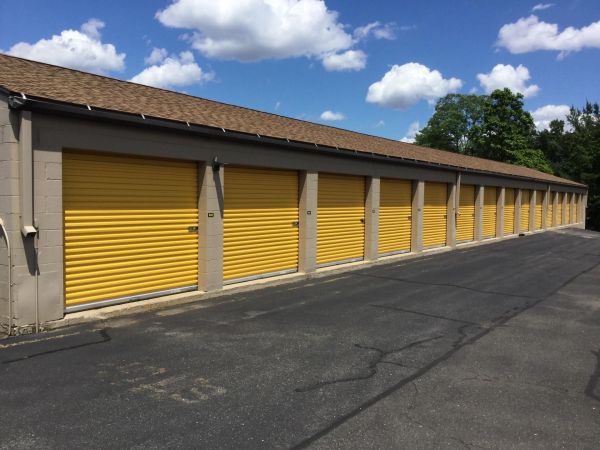 Extra Space Storage - 3077 - Feeding Hills - Springfield St - 511 Springfield Street