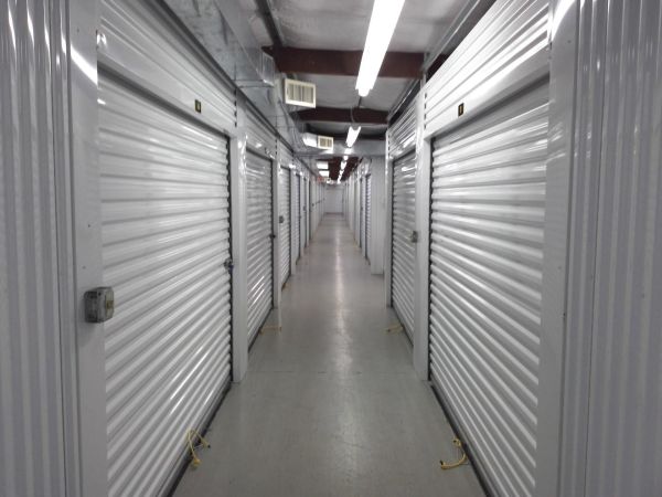 Extra Space Storage - 3077 - Feeding Hills - Springfield St - 511 Springfield Street