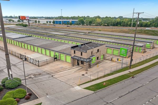 Extra Space Storage - 3090 - Cleveland - 130th St - 4976 West 130th Street