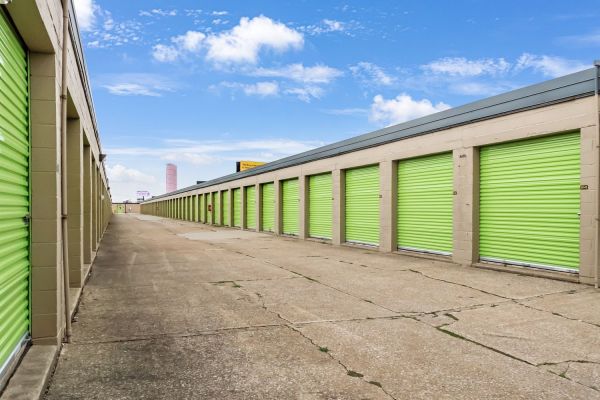 Extra Space Storage - 3090 - Cleveland - 130th St - 4976 West 130th Street