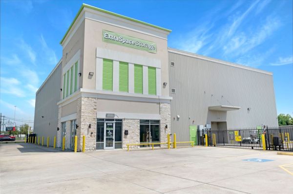 Extra Space Storage - 3098 - Beaumont - Eastex Freeway - 8020 Eastex Freeway