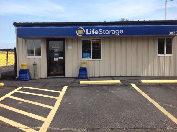 Extra Space Storage - 3105 - Avon - Chester Road - 38390 Chester Road