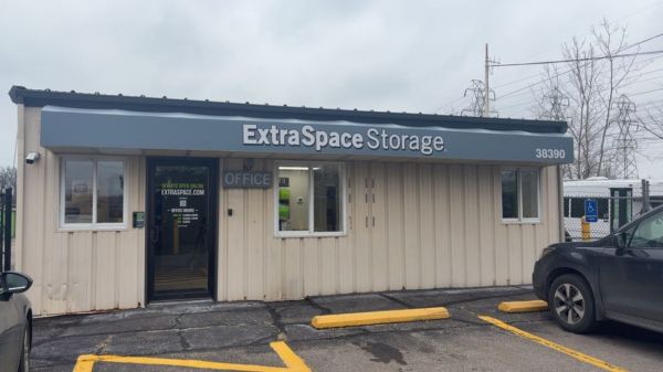 Extra Space Storage - 3105 - Avon - Chester Road - 38390 Chester Road