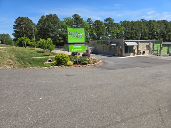 Extra Space Storage - 3127 - Durham - Hillsborough Road - 4417 Hillsborough Road