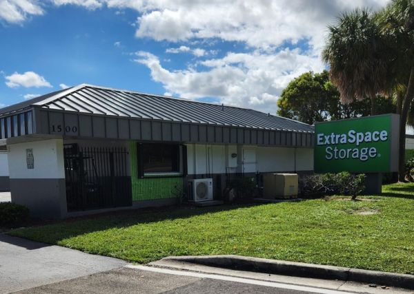 Extra Space Storage - 3135 - Pompano Beach - West Sample Road - 1500 West Sample Road