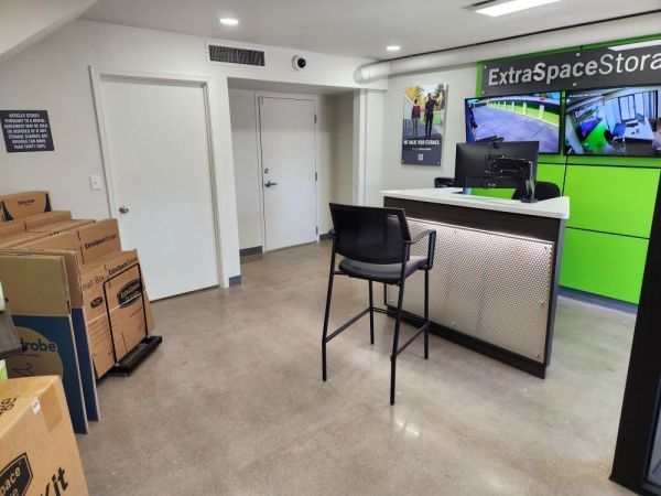 Extra Space Storage - 3148 - Mesa - Baseline Rd - 1356 East Baseline Road