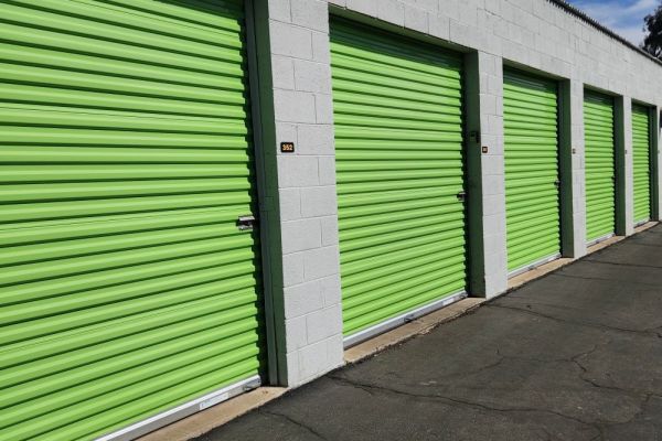 Extra Space Storage - 3150 - Mesa - 545 Broadway Rd - 545 West Broadway Road