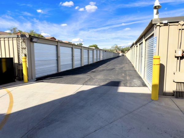 Extra Space Storage - 3152 - Phoenix - East Bell Road - 1928 East Bell Road