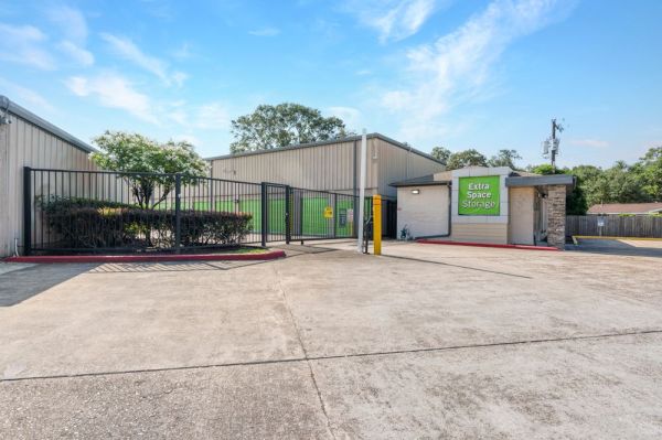 Extra Space Storage - 3164 - League City - Marina Bay Dr - 2410 East Main Street
