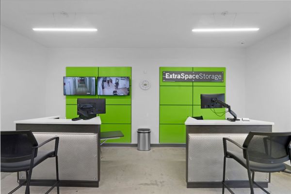 Extra Space Storage - 3164 - League City - Marina Bay Dr - 2410 East Main Street